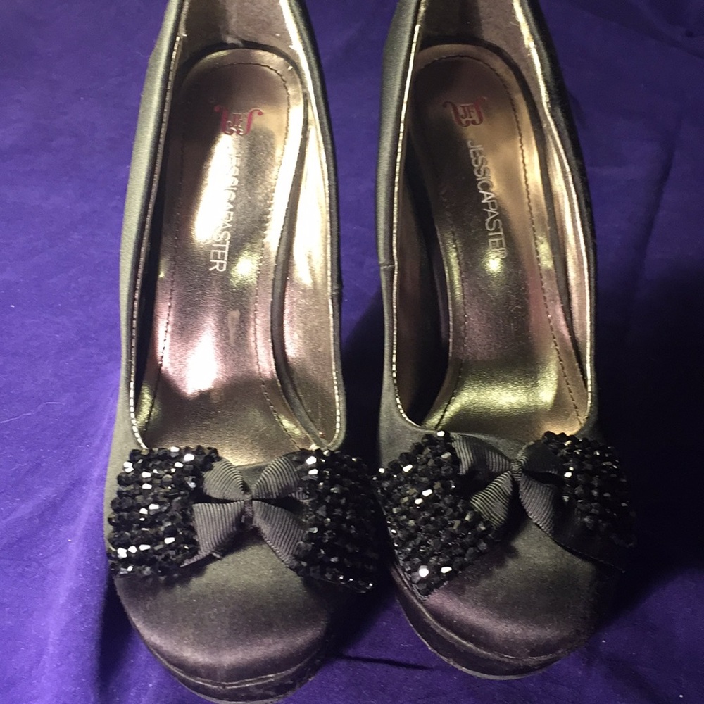 JESSICA PASTER BLACK SATIN BEADED BOW HEELS-SZ 6